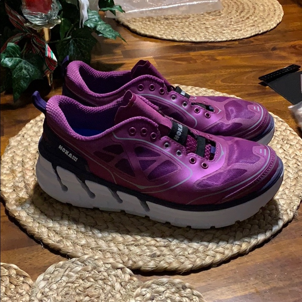 Hoka One One Conquest